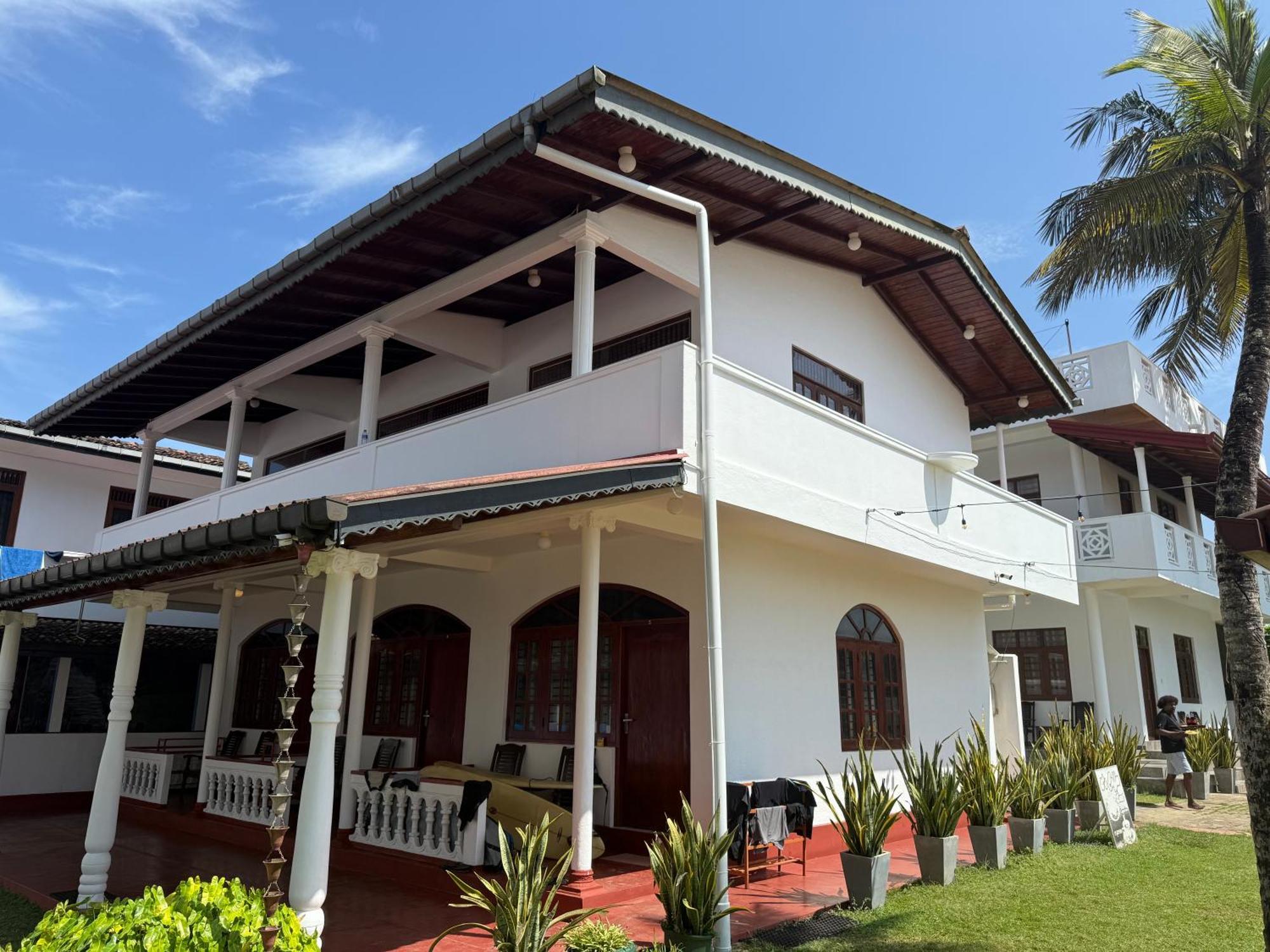 Samaru Beach House Уелигама Екстериор снимка